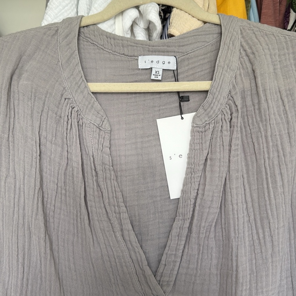 edge Gray Ribbed Blouse - Picture 2 of 5